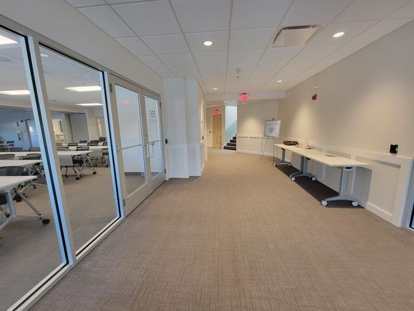 Route 1 Office Building: 18 Washington St, Foxboro, MA 02035